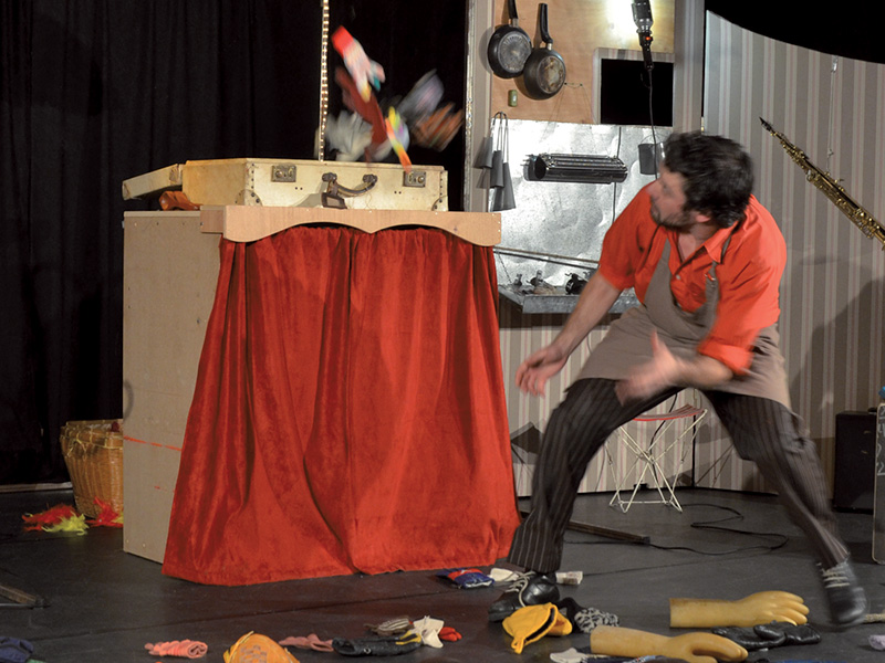 Boîte à gants ©Bataille - Festival Promnons nous 2017